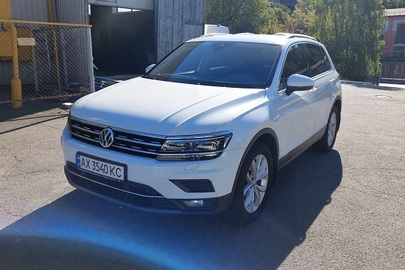 Транспортний засіб марки VOLKSWAGEN, модель TIGUAN, реєстраційний номер AX3540KC, VIN: WVGZZZ5NZLW303131, 2019 року випуску, колір білий