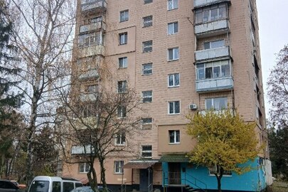 Двокімнатна квартира, загальною площею – 45,4 кв. м., житловою площею – 26,1 кв. м., за адресою: м. Харків, пр-т. Науки, буд. 72, кв. 45