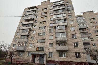 1/4 частина двокімнатної квартири, загальною площею – 46,4 кв. м., житловою площею – 25,8 кв. м., за адресою: м. Харків, пр-т. Академіка Курчатова, буд. 10, кв. 35