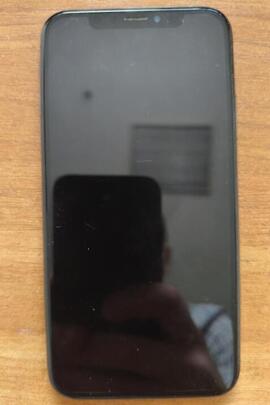Конфісковане майно за рішенням суду: мобільний телефон марки «iPhone 10», ІМЕІ 359404087425493, б/в