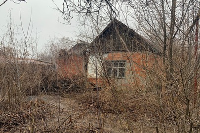 Житловий будинок, загальною площею 29,7 м.кв., що розташований за адресою Харківська обл., Чугуївський район, смт. Кочеток, вул. Чугуївська, буд. 44