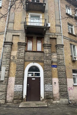 1/4 частки квартири загальною площею 55,8 кв.м., що розташована за адресою м. Київ, вул. Сергія Берегового (Мартиросяна) буд. 10/22 кв. 21