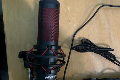 Мікрофон із штативом марки HYPERX. Стан Б/в