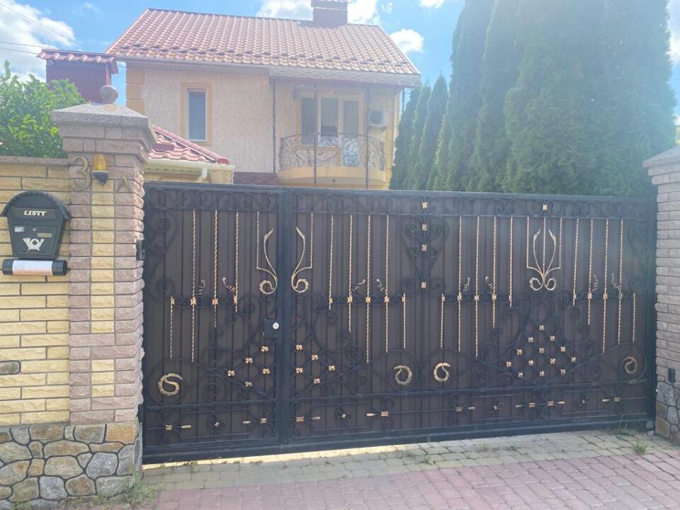 Житловий будинок з спорудами, загальною площею 109,8кв.м та земельна ділянка, загальною площею 0,028га, кад. номер 0510136600:02:074:0074, за адресою: Вінницька обл., м. Вінниця, вул. Польова, 3-А
