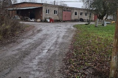 Склад, загальною площею 464,2 кв.м, розташований за адресою: Вінницька обл., м. Хмільник, вул. Привокзальна, буд. 53 (Привокзальна, 3-А)