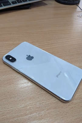 Конфісковане майно за рішенням суду: мобільний телефон Apple iPhone X (A1865), 256GB, Silver, IMEI: 353055090868016, б/в, в робочому стані