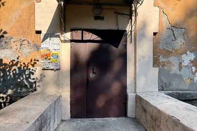 Двокімнатна квартира загальною площею 56,94 кв. м., за адресою: м. Запоріжжя, вул. Героїв Крут (12 Квітня), буд. 25, кв. 3