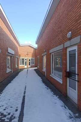 Нежитлове приміщення заг. пл. 33,3 кв.м., РНМ 9434160, торгове приміщення № 143 торгової будівлі № 12, 12-9, за адресою: Львівська обл., м. Дрогобич, вул. Самбірська, буд. 128/1