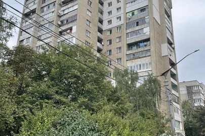 Квартира заг. пл. 56,6 кв.м., житл. пл. 33,2 кв.м., РНМ 2865939946060, за адресою: м. Львів, вул. Стрийська, буд. 107, кв. 63
