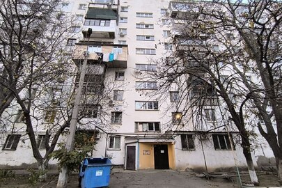 Однокімнатна квартира, загальною площею 37.3 кв.м, житловою площею 19.7 кв.м, що розташована за адресою: м. Одеса, вулиця Махачкалинська, будинок 17, квартира 199