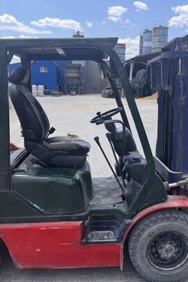 Автонавантажувач вилочний марки KOMATSU FG30C-16-720490