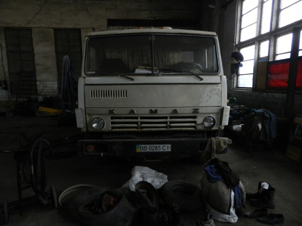 Вантажний автомобіль: КАМАЗ 5320, (бортовий), 1991 р. в., колір білий, ДНЗ: ВВ0285СІ, VIN: ХТC532000М0399357 