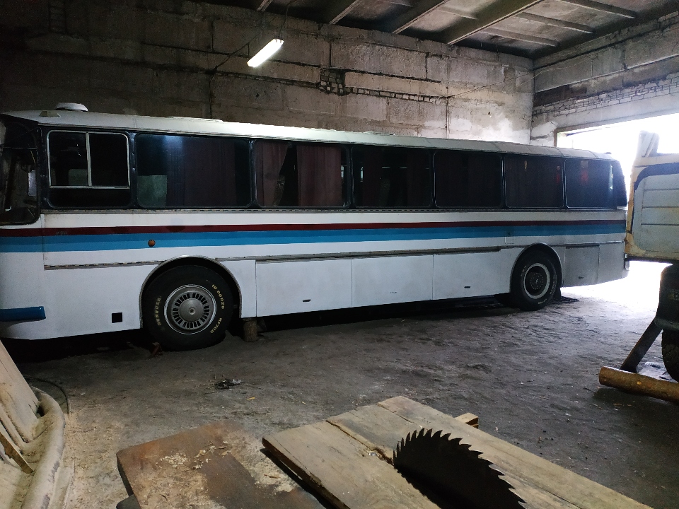 Автобус ЛАЗ 699Р (пасажирський), 1991 р.в., білого кольору, ДНЗ ВВ2117ВВ, VIN: XTW699P00M0027875