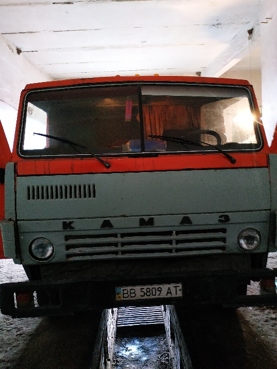 Вантажний автомобіль: КАМАЗ 5511 (самоскид), 1981 р.в., оранжевого (помаранчевого) кольору, ДНЗ ВВ5809АТ, VIN : XTС551100А0063176
