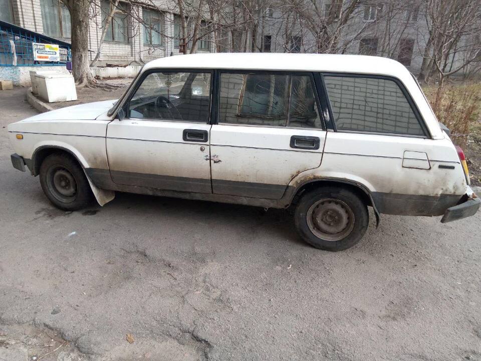 Легковий автомобіль ВАЗ-21043, ДНЗ ВІ4371НА, 1990 р.в., білого кольору, номер кузова XTA210430L0257564