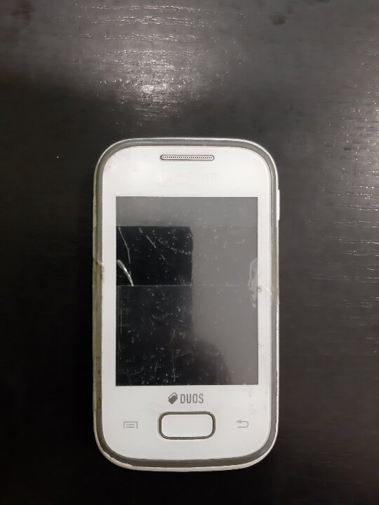 Мобільний телефон «SAMSUHG» білого кольору, ІМЕІ:352989/0-5/050055/0