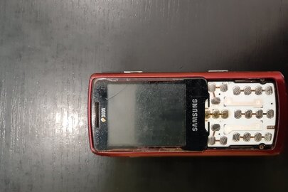 Мобільний телефон «Samsung», червоного кольору, ІМЕІ:358566034944272