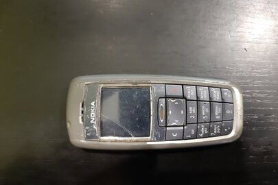 Мобільний телефон «Nokia» сірого кольору, ІМЕІ: відсутній