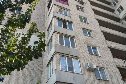 Однокімнатна квартира, загальною площею 36,8 м.кв. що знаходиться за адресою: м.Черкаси, вул. Михайла Грушевського, буд. 99, кв. 54