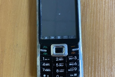 Мобільний телефон  чорного кольору, марку  та серійний номер ,ІМЕІ встановити не вдалось