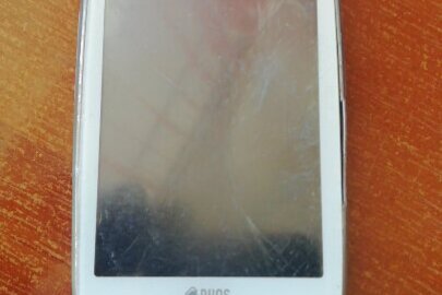 Мобільний телефон "Samsung J3"