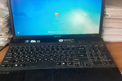 Конфісковане майно за рішенням суду: ноутбук марки "SONY", модель "PC G-71911V", чорного кольору та зарядний пристрій (адаптер), серійний номер "S/N №1480132110018337", б/в
