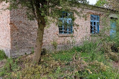 Приміщення контори, загальною площею 287,3 кв.м, що знаходиться за адресою: Рівненська обл., Костопільський р-н, с. Злазне, вул. Колгоспна, 89