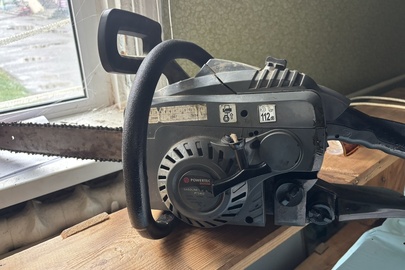 Конфісковане майно за рішенням суду: бензопила марки "POWERTEC", в корпусі сірого кольору, 1шт., б/в, в робочому стані