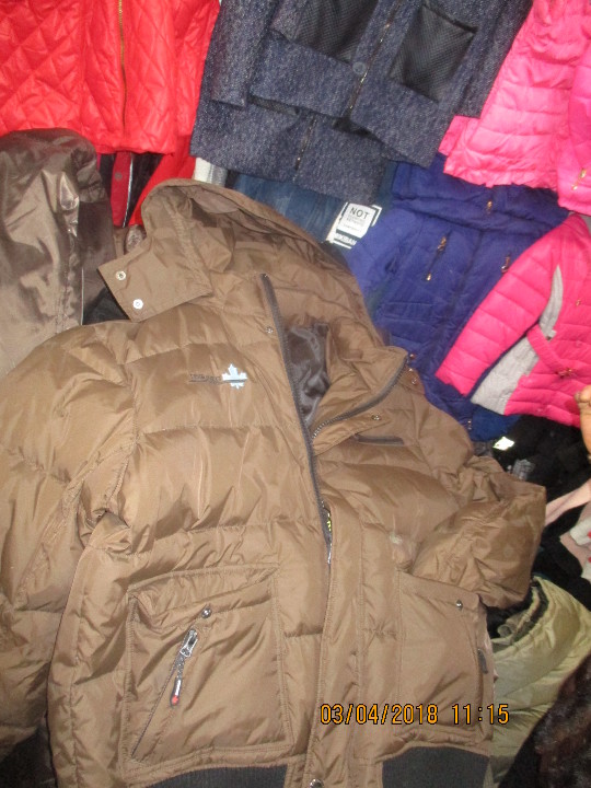 Куртка зимова, чоловіча з в'язаними манжетами, коричневого кольору, модель: DSQUARED2, розмір XL, 1 шт.