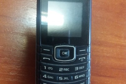 Мобільний телефон "SAMSUNG", модель GT-E 1080i, чорного кольору, б/в