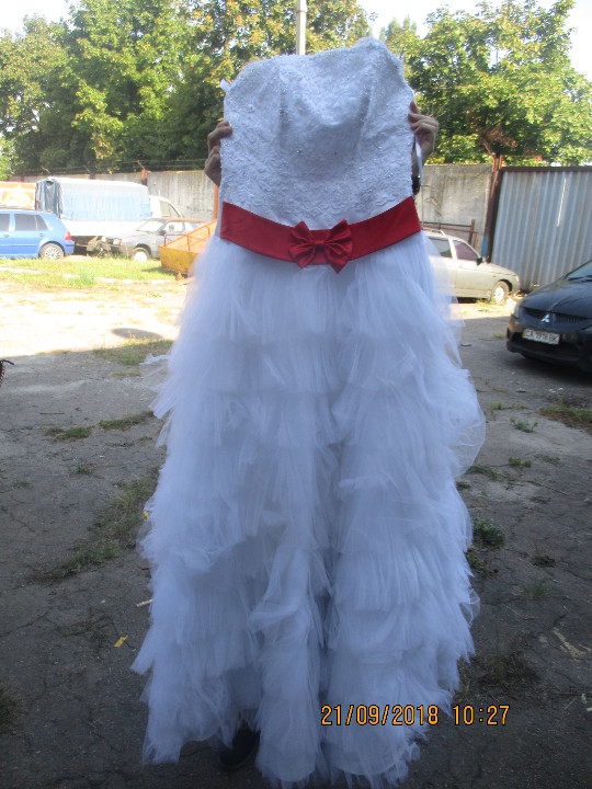 Весільна сукня, білого кольору