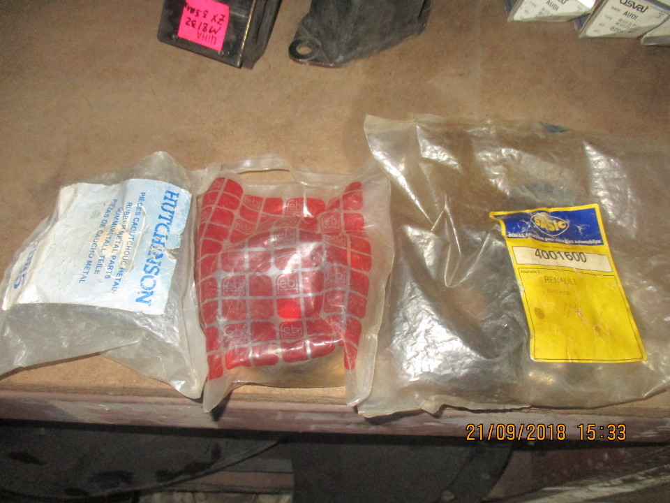 Опори, в кількості 3 шт.