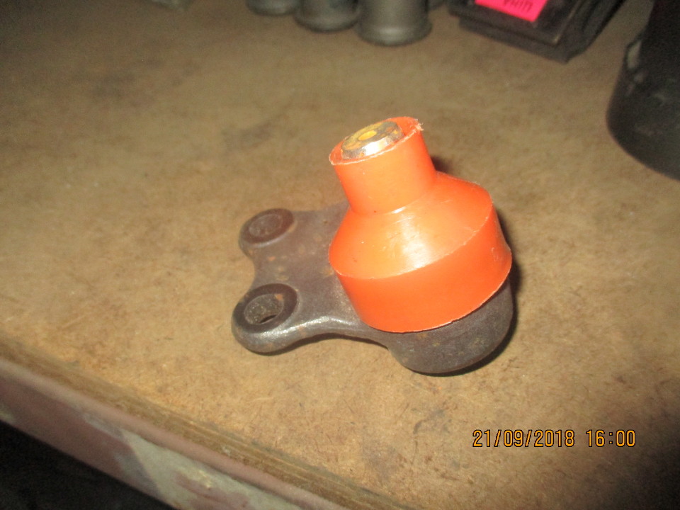 Шарова опора, з помаранчевим захистом