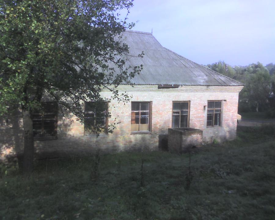 Іпотека. Нежитлова будівля бані з господарськими будівлями та надвірними спорудами, загальною площею 217,5 кв.м., що знаходиться за адресою: Черкаська обл., Смілянський р-н, с. Мала Смілянка, пров. Прибережний, 5