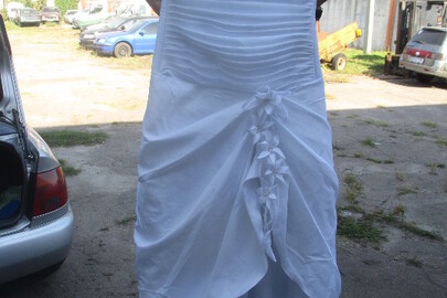 Весільна сукня, білого кольору