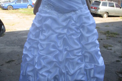 Весільна сукня атласна, білого кольору