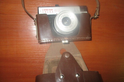 Плівковий фотоапарат "ЛОМО", чорного кольору, б/в