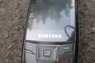 Мобільний телефон "Samsung duos", б/в