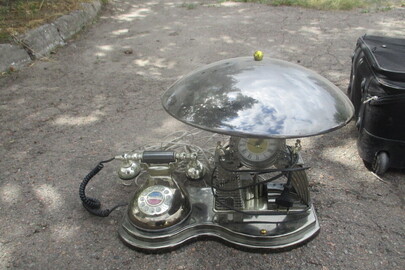 Телефон з лампою, глянцевого кольору, б/в