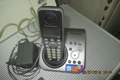 Цифровий бездротовий телефон з автовідповідачем "Panasonic KX-TG 7207 UA"