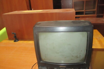Телевізор "FUNAI", чорного кольору, б/в