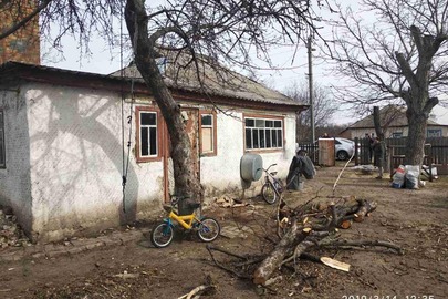 Предмет іпотеки. Житловий будинок з надвірними спорудами, загальною площею 79,3 кв.м., що знаходиться за адресою: Черкаська область, Черкаський район, с. Сагунівка, вул. Садова, буд. 10