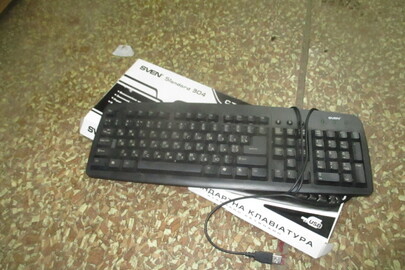 Клавіатура комп'ютерна SVEN, модель Stondort 304, чорного кольору, б/в