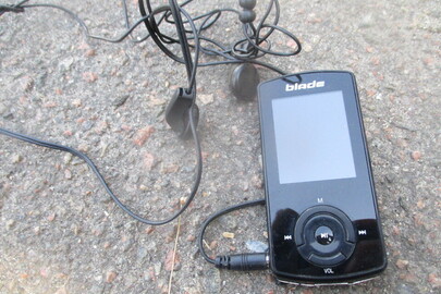 MP3 плеєр, модель Blade, з навушниками, чорно-сірого кольору, б/в