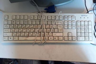 Клавіатура TECH, білого кольору