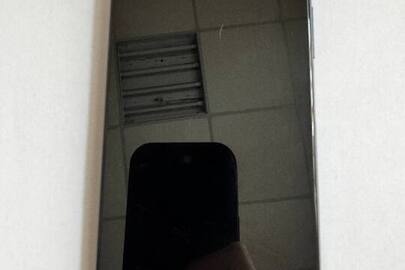 Конфісковане майно за рішенням суду: мобільний телефон марки VIVO, б/в, модель та imei не встановлено