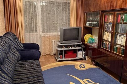 Конфіскація майна за ухвалою суду: 1/3 частина двокімнатної квартири, загальною площею 44,9 кв.м., що розташована за адресою: Харківська область, м. Харків, вул. Нескорених (колишня назва: вул. Героїв Праці) будинок 37-В, кв. 23