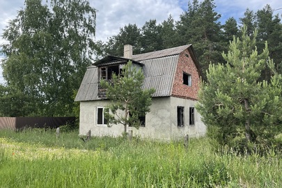 Житловий будинок, загальною площею 100,1 кв.м та земельна ділянка площею 0,05 га, кадастровий номер 6810500000:02:004:0448, що знаходяться за адресою: Хмельницька область, м.Нетішин, вул.Лісова, будинок 152