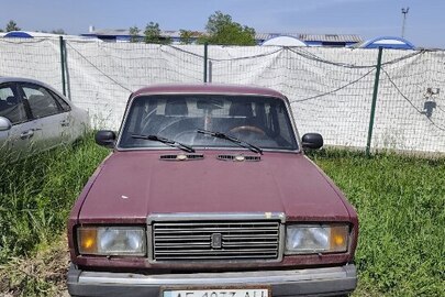 Колісний транспортний засіб (КТЗ) - автомобіль марки ВАЗ, модель 2107, 2004 року випуску, тип - легковий седан -В, реєстраційний номер АЕ1933АН, колір червоний, номер кузова: XTA21070041950252