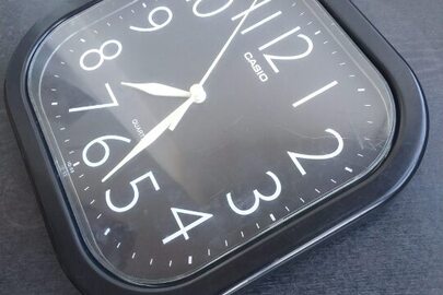 Настінний годинник, модель «Casio» 